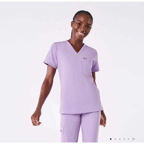 Figs Technical Collection Catarina One-Pocket Scrub Top XS Lavender Dew Purple - Picture 1 of 9